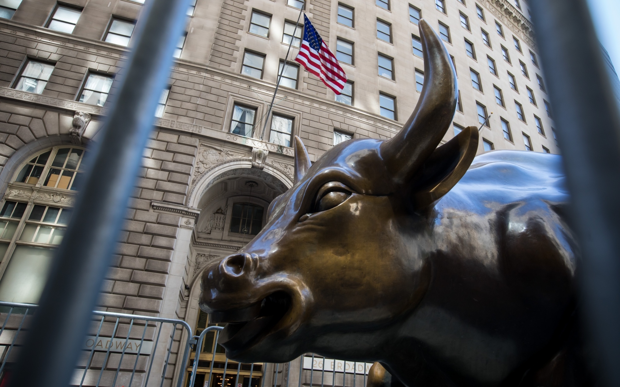 During Tuesday's fourth-quarter earnings report, investment banking giants conveyed optimism for a capital market resurgence while remaining cautiously aware of potential risks.
Image Source: Bloomberg